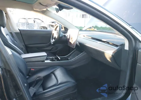 2018 Tesla Model 3 Long Range/Mid Range from USA, damaged, VIN 5YJ3E1EA5JF028028